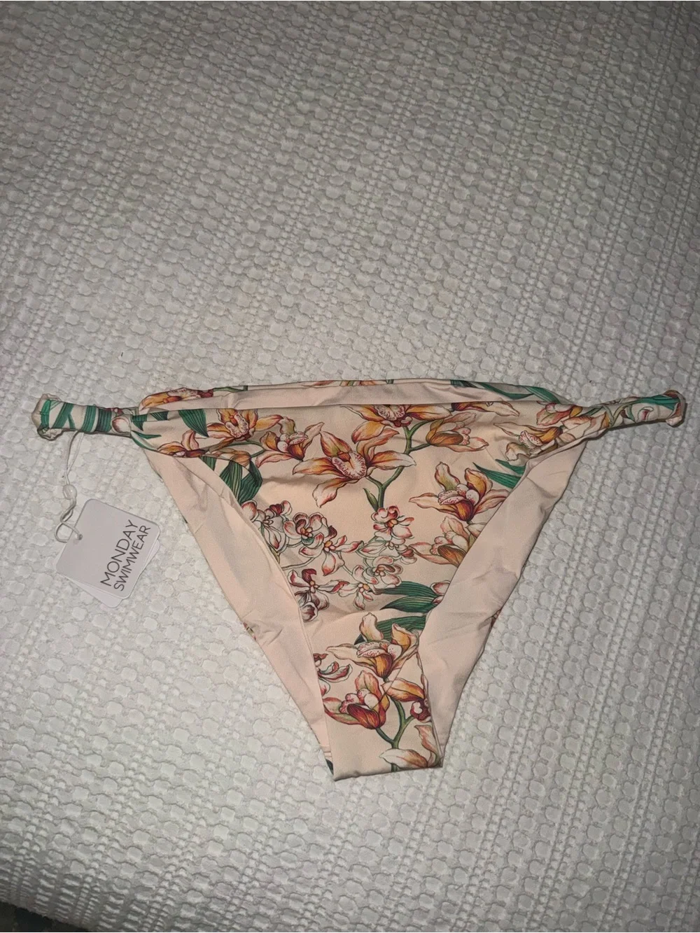 Monday swimwear NWT Tulum bottoms bikini peach floral size VV